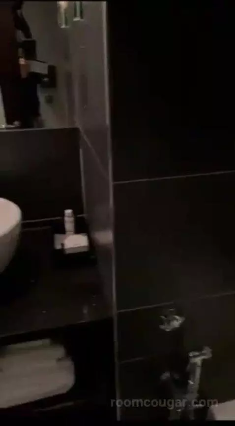 Deluxe Double Room bathroom picture #8