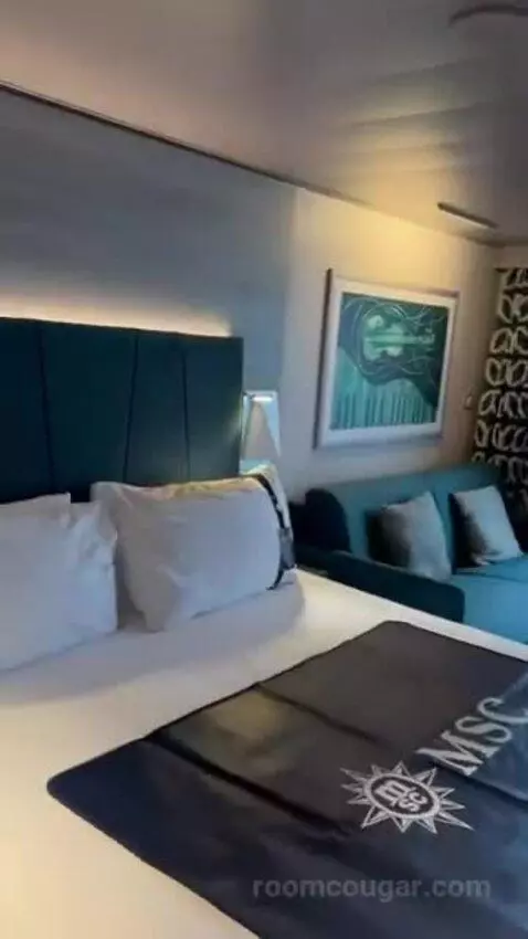 Suite (Aurea premiu) bed picture #3