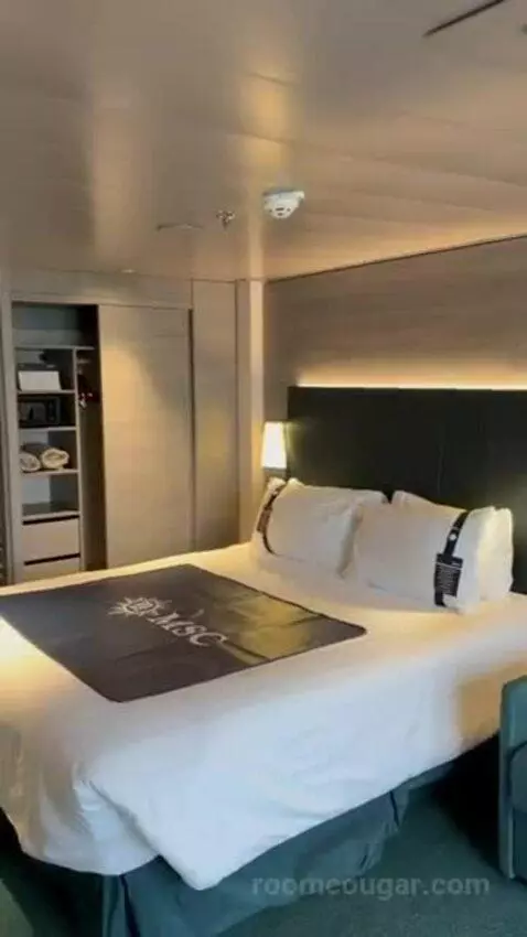 Suite (Aurea premiu) bed picture #7