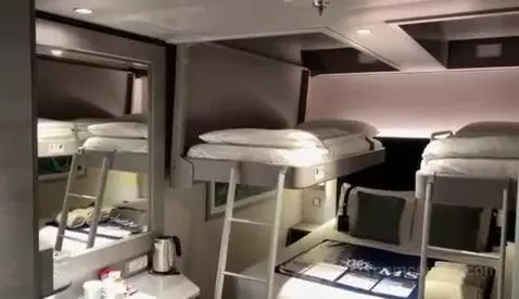 Inside Cabin bed picture #5