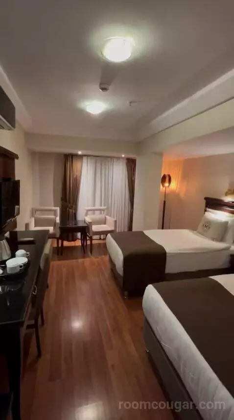 Standard Double Room bed picture #7