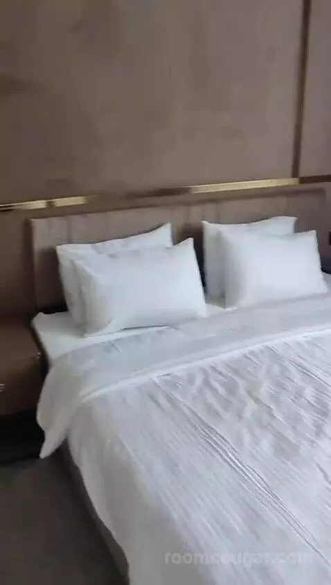 Double or Twin Room bed picture #5