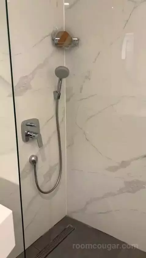 Budget Double Room bathroom picture #7