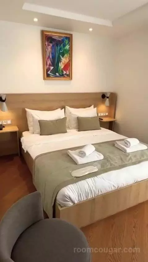Budget Double Room bed picture #6
