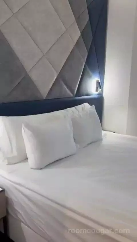 Double or Twin Room bed picture #2
