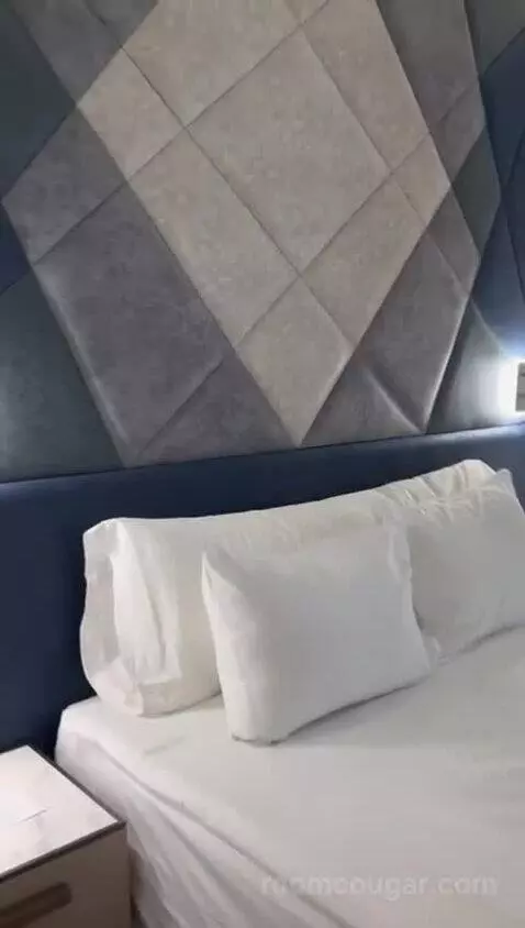 Double or Twin Room bed picture #4