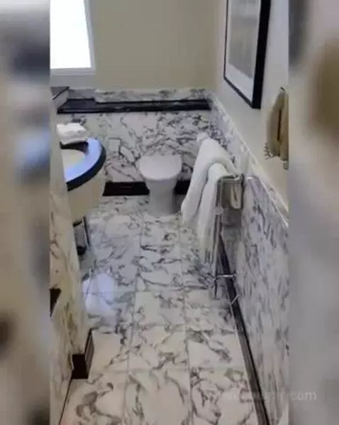 Superior Room, Guest Room, 1 King bathroom picture #3