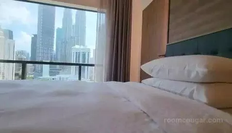 Deluxe Double Room with Two Double Beds and Twin Towers View bed picture #5