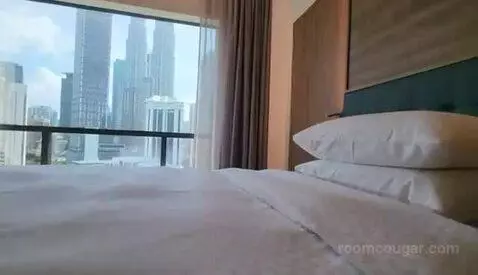 Deluxe Double Room with Two Double Beds and Twin Towers View bed picture #6