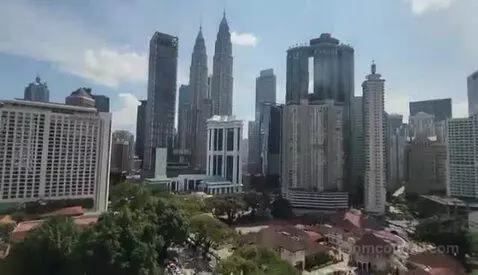 Deluxe Double Room with Two Double Beds and Twin Towers View view picture #7