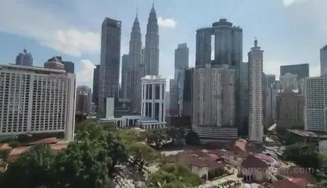 Deluxe Double Room with Two Double Beds and Twin Towers View view picture #9