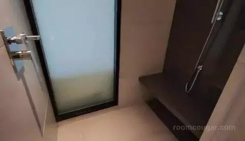 Deluxe Double Room with Two Double Beds and Twin Towers View bathroom picture #10