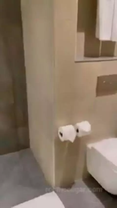 Deluxe King Room bathroom picture #3