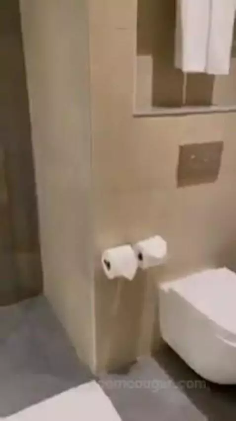 Deluxe King Room bathroom picture #4