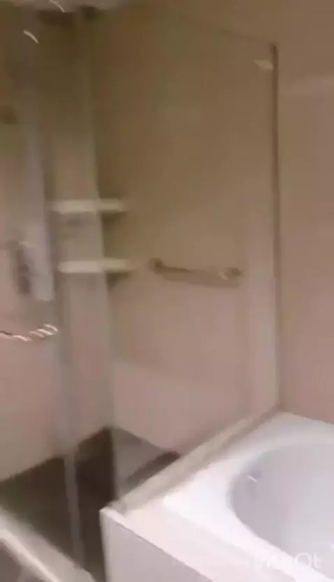 One-Bedroom Deluxe Apartment bathroom picture #10