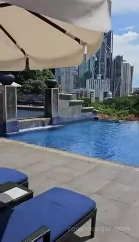 Deluxe Twin Room with City View view picture #11