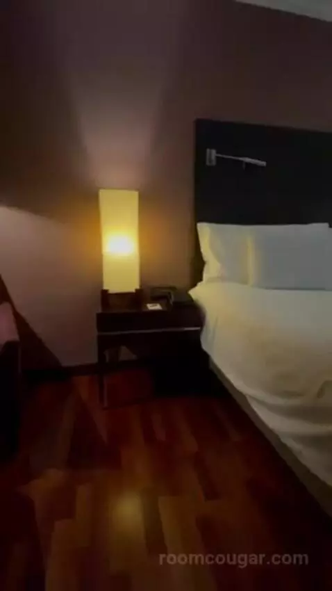 Deluxe Double Room bed picture #1