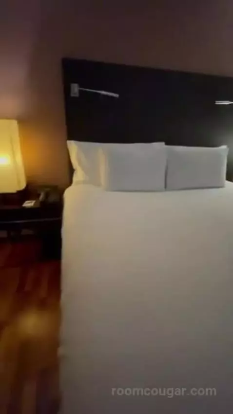 Deluxe Double Room bed picture #5