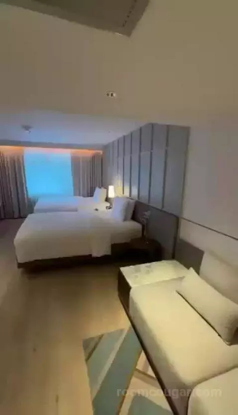 Renovated Grand Double Room with Two Double Beds bed picture #1