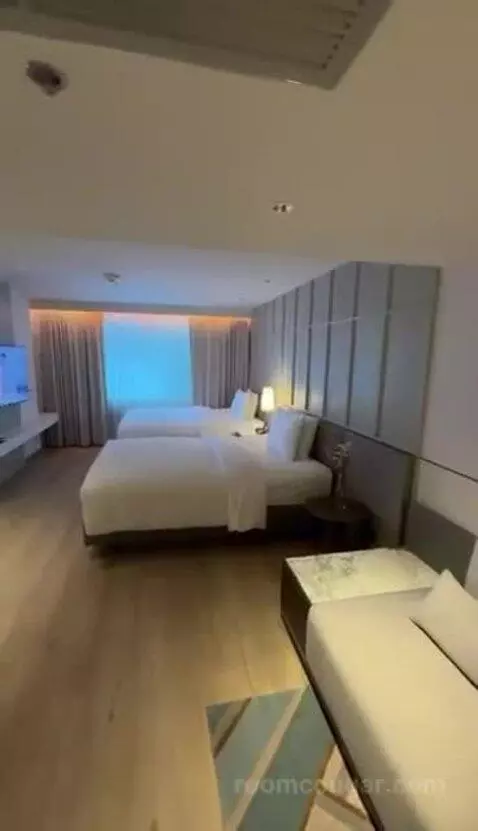 Renovated Grand Double Room with Two Double Beds bed picture #8