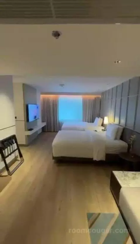 Renovated Grand Double Room with Two Double Beds bed picture #10