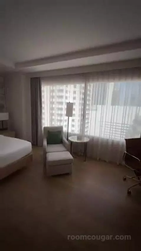 Deluxe Double Room with City View bed picture #8