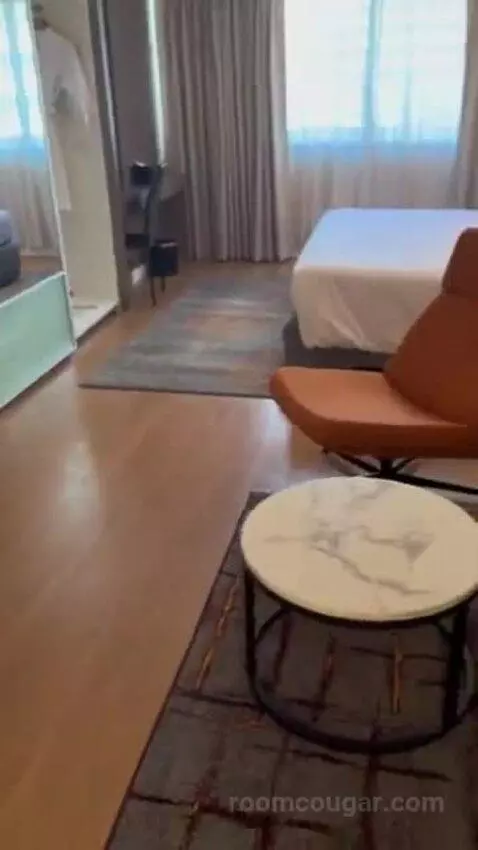 One-Bedroom Suite bed picture #1