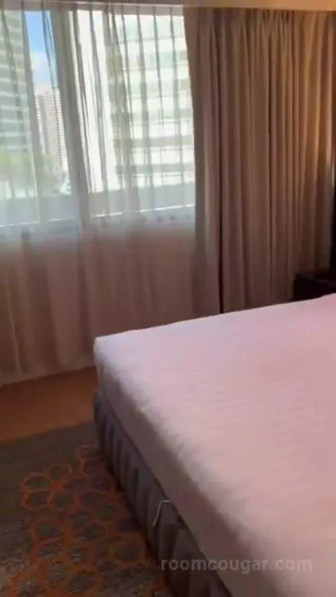 One-Bedroom Suite bed picture #9