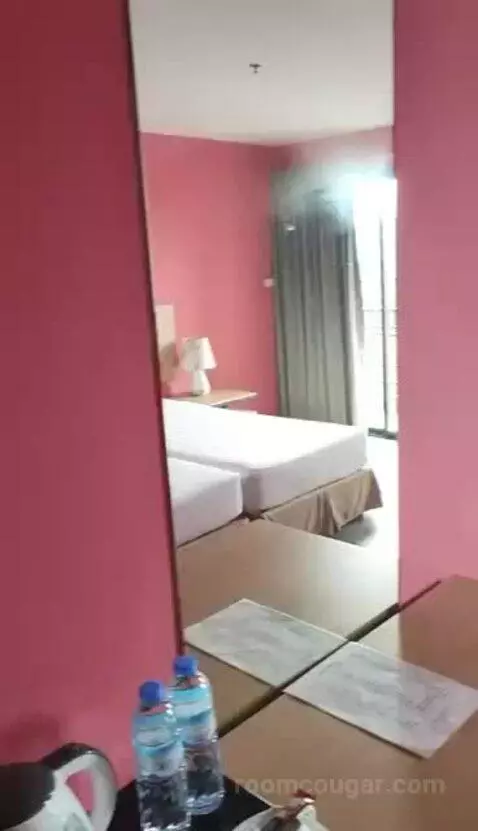 Twin Room bed picture #1
