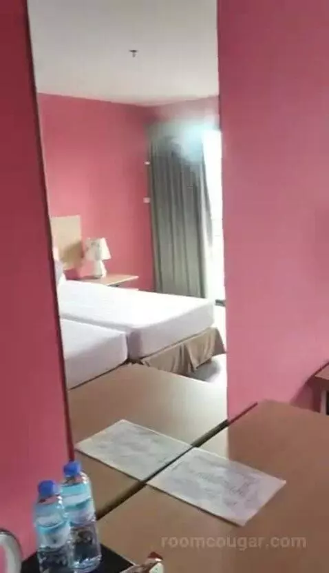 Twin Room bed picture #2