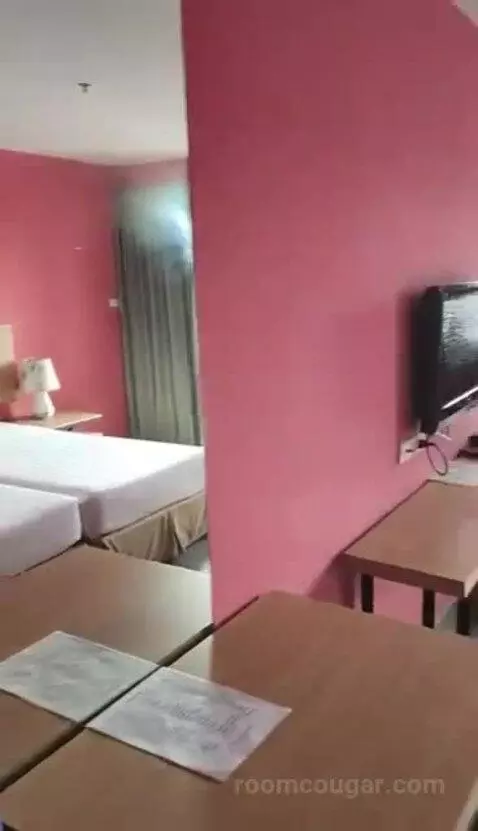 Twin Room bed picture #4