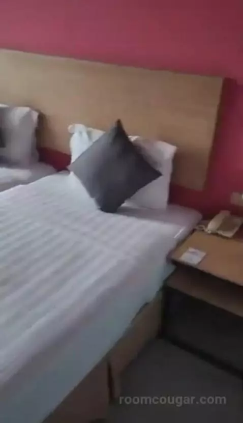 Twin Room bed picture #11