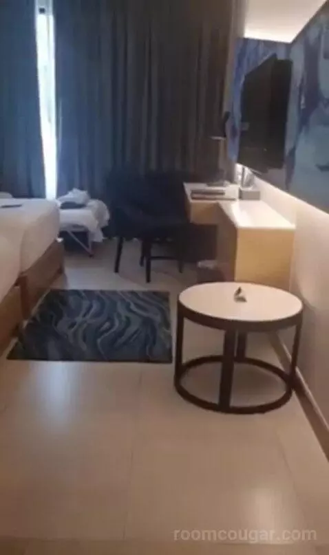 Deluxe Twin Room with City View bed picture #3