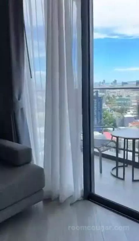 Space Corner Room view picture #1