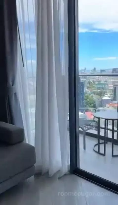 Space Corner Room view picture #2