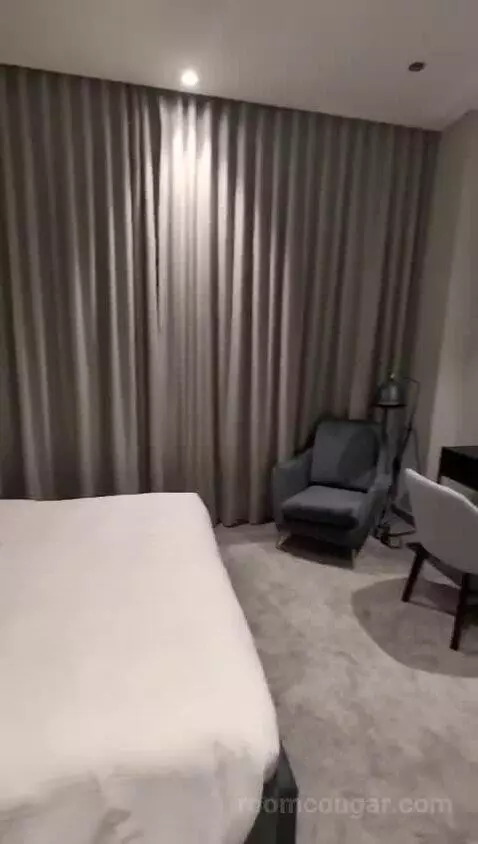 One-Bedroom Suite bed picture #8