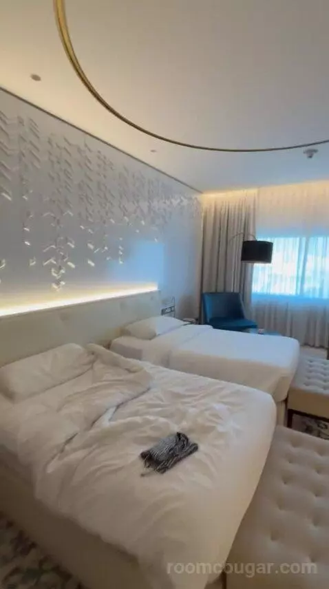 Premium Twin Room (#314) bed picture #6