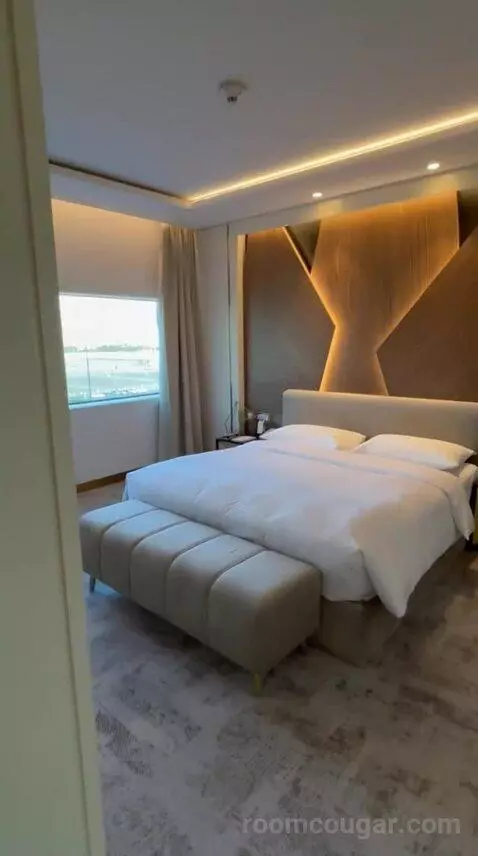 Junior Suite (#432) bed picture #5