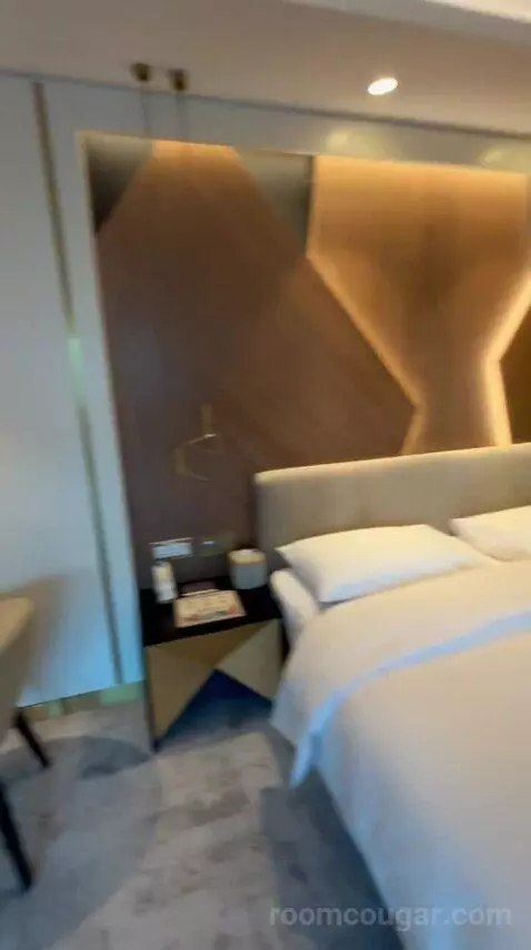 Studio Suite (#441) bed picture #6