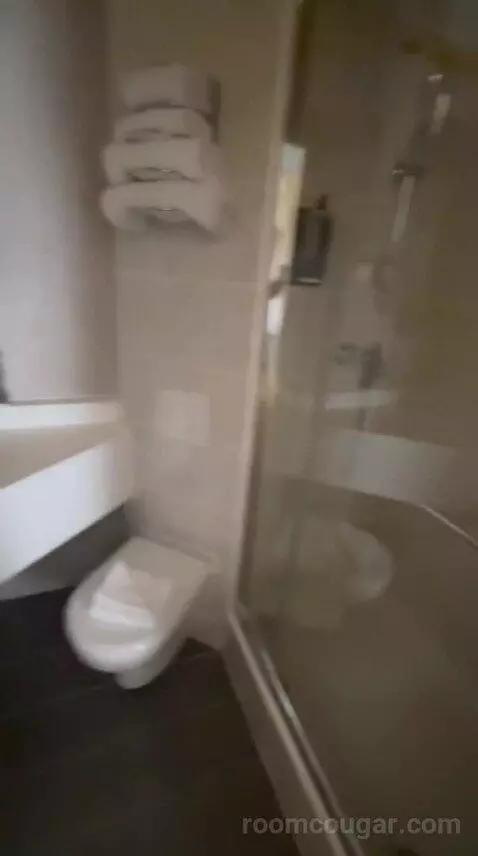 Standard Room with One Double Bed and One Single Bed bathroom picture #12