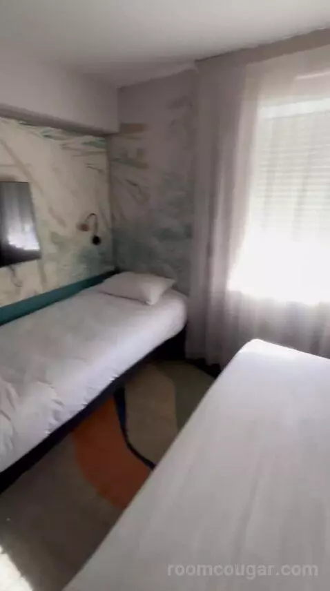 Standard Room with One Double Bed and One Single Bed bed picture #5
