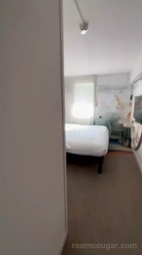 Standard Double Room bed picture #12