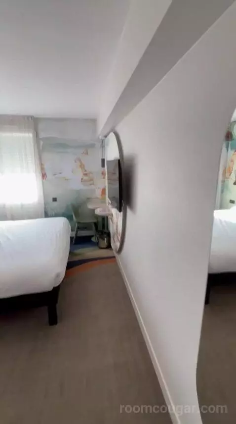 Standard Double Room bed picture #2