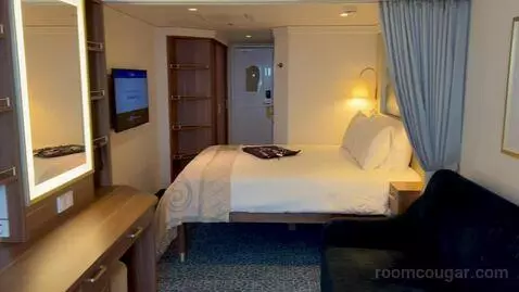 Balcony Cabin (#11522) bed picture #5