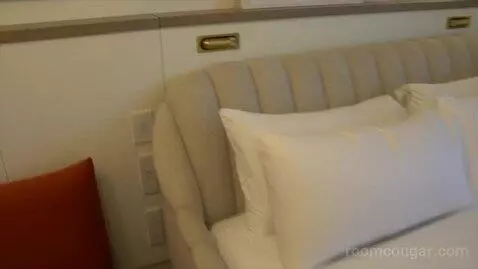 Chamber King (#20437) bed picture #9
