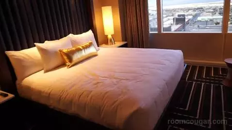 Single King (#2222) bed picture #11