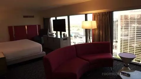 Flamingo Premium Room ,1 King (#25173) bed picture #2