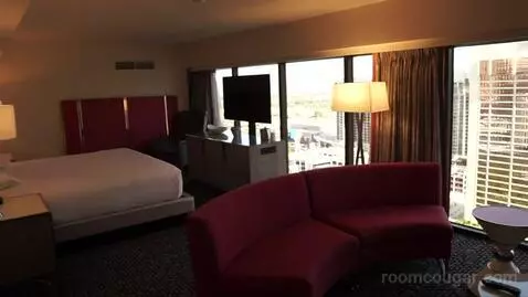 Flamingo Premium Room ,1 King (#25173) bed picture #3