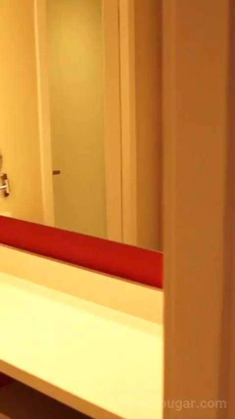 Resort Studio Suite, 1 King (576A) bathroom picture #2