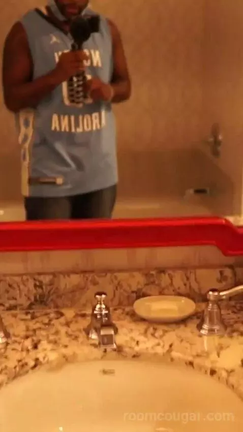 Bordeaux Room King (#573) bathroom picture #10